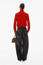 BLACK BARREL-LEG JEANS