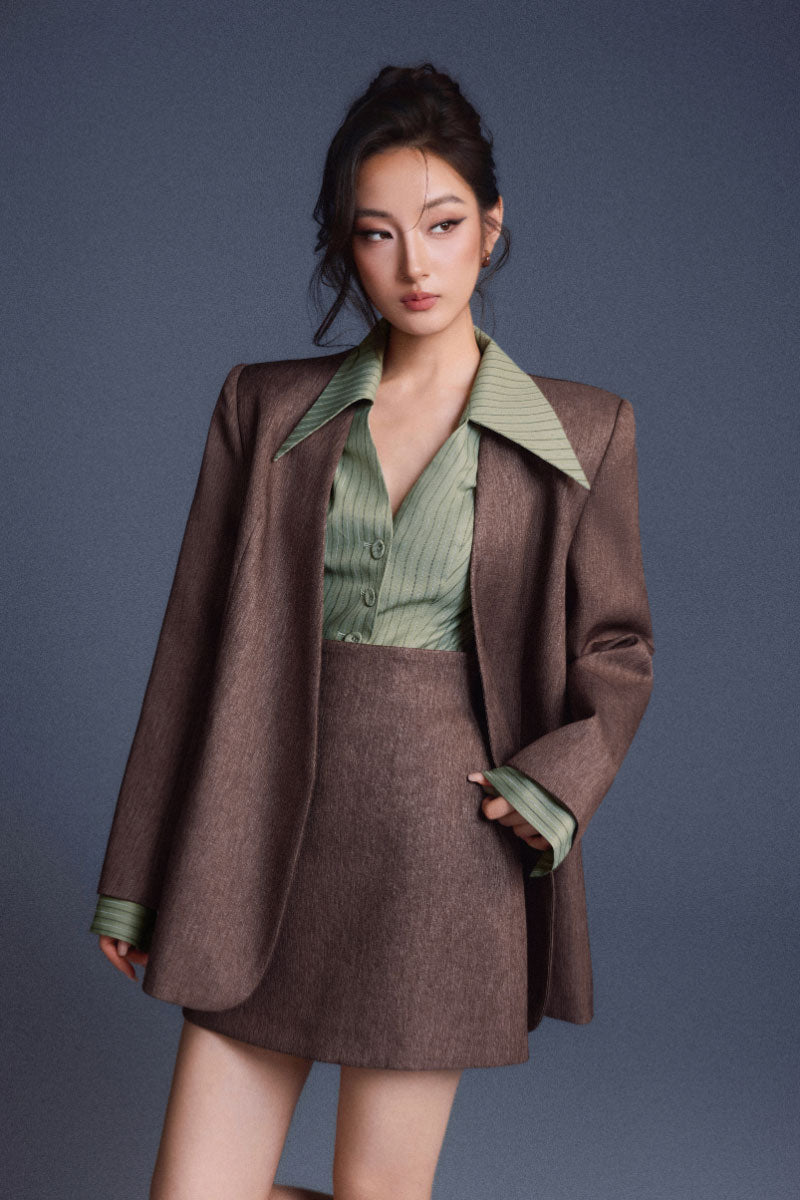TAILORED CINCHED SHIRT