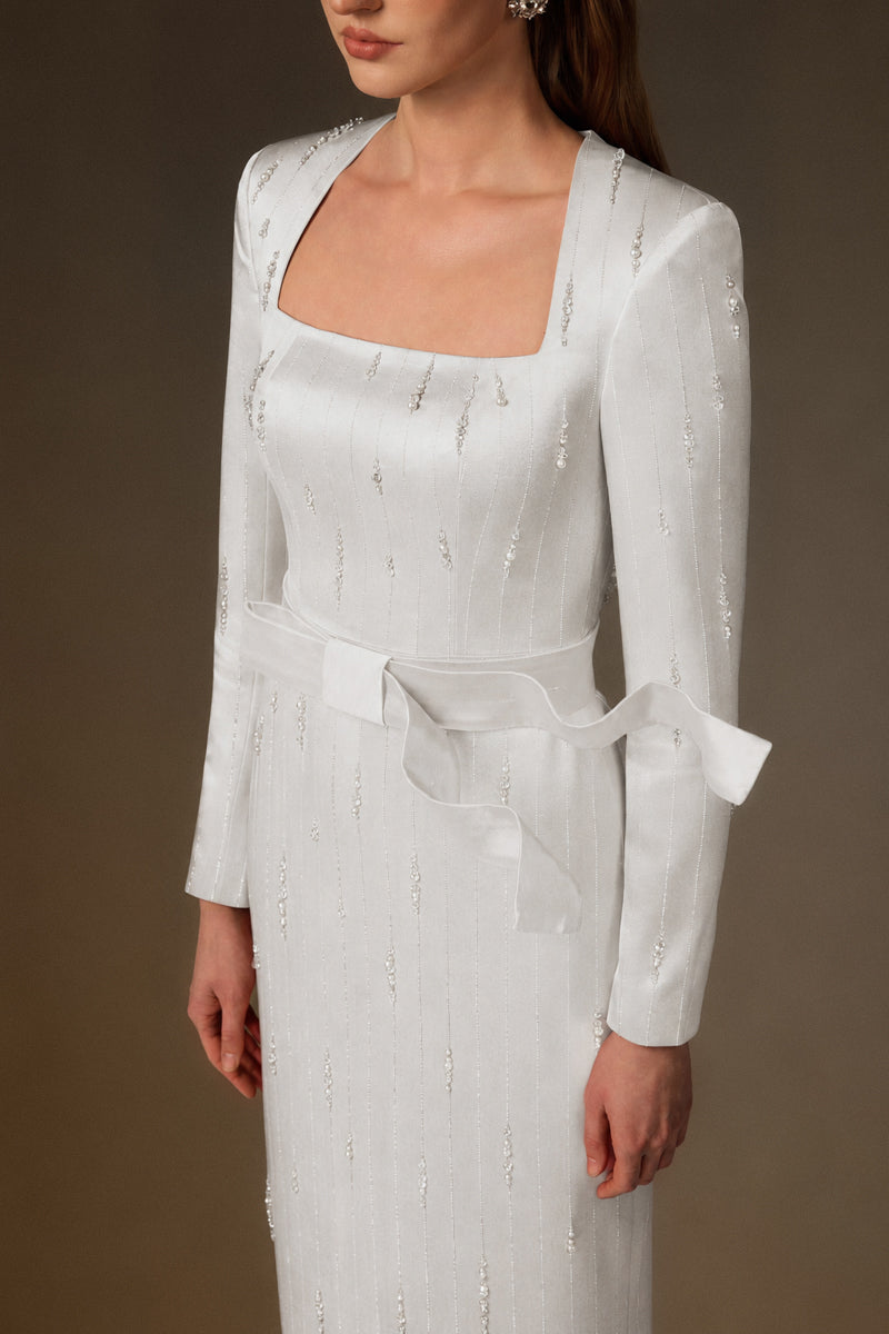MARISOL WHITE METALLIC BELTED TRAIN COLUMN GOWN