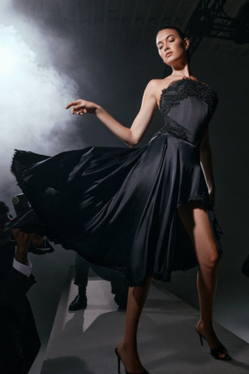 LAUREN SKIRT IN BLACK