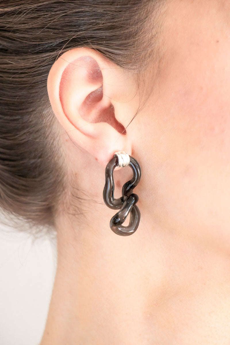 INTERCONEXION M EARRINGS IN SMOKE