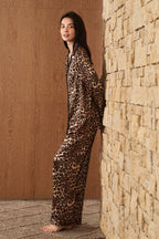 JUNGLE LEOPARD WOMEN'S SILK PAJAMA SET IN LEOPARD