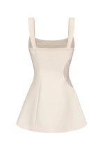 SELENA DRESS IN WHITE