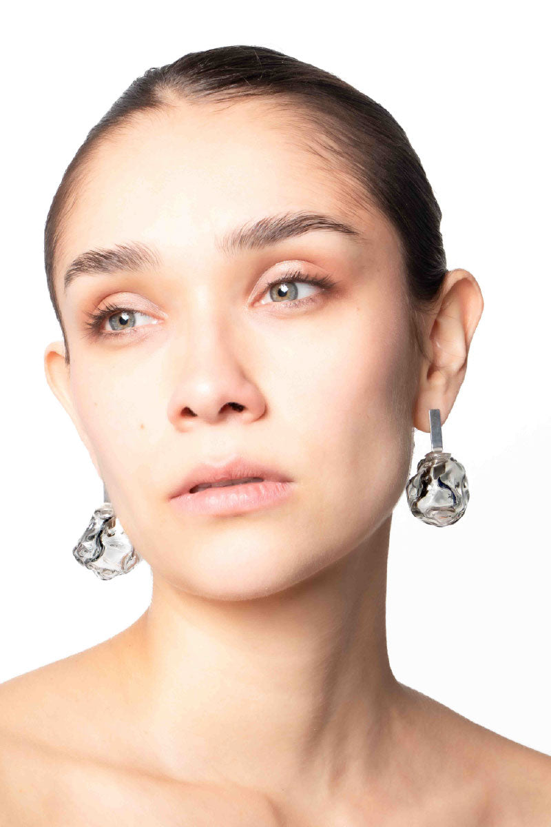 SOPLO M EARRINGS IN SMOKE