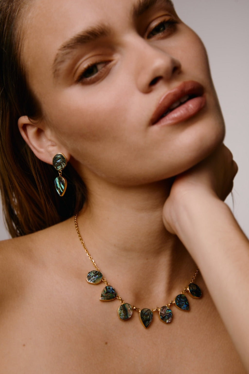WARRIORESS SMALL NECKLACE IN PAUA