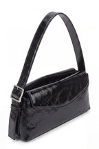 YARA BAGUETTE CRINKLE IN BLACK
